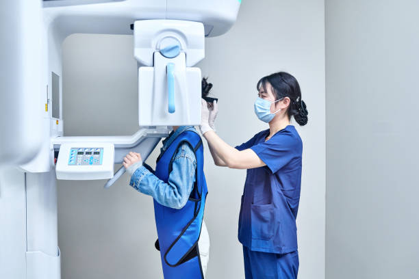Best Emergency Dentist for Knocked-Out Tooth in Shorewood Forest, IN
